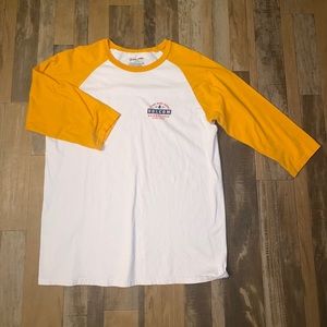 Men’s L Volcom Quarter Sleeve Tee
